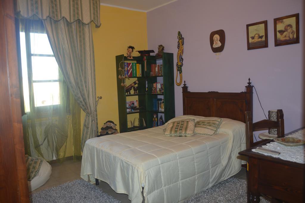 B&B Fra E Fe Arborea Habitación foto