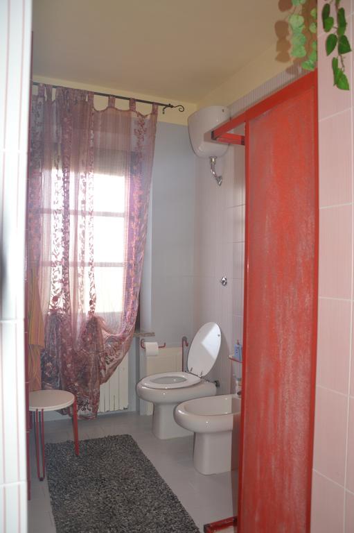 B&B Fra E Fe Arborea Habitación foto